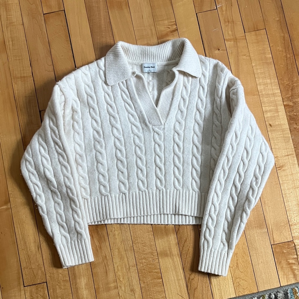 Aritzia Cream Cable Knit V-Neck Sweater